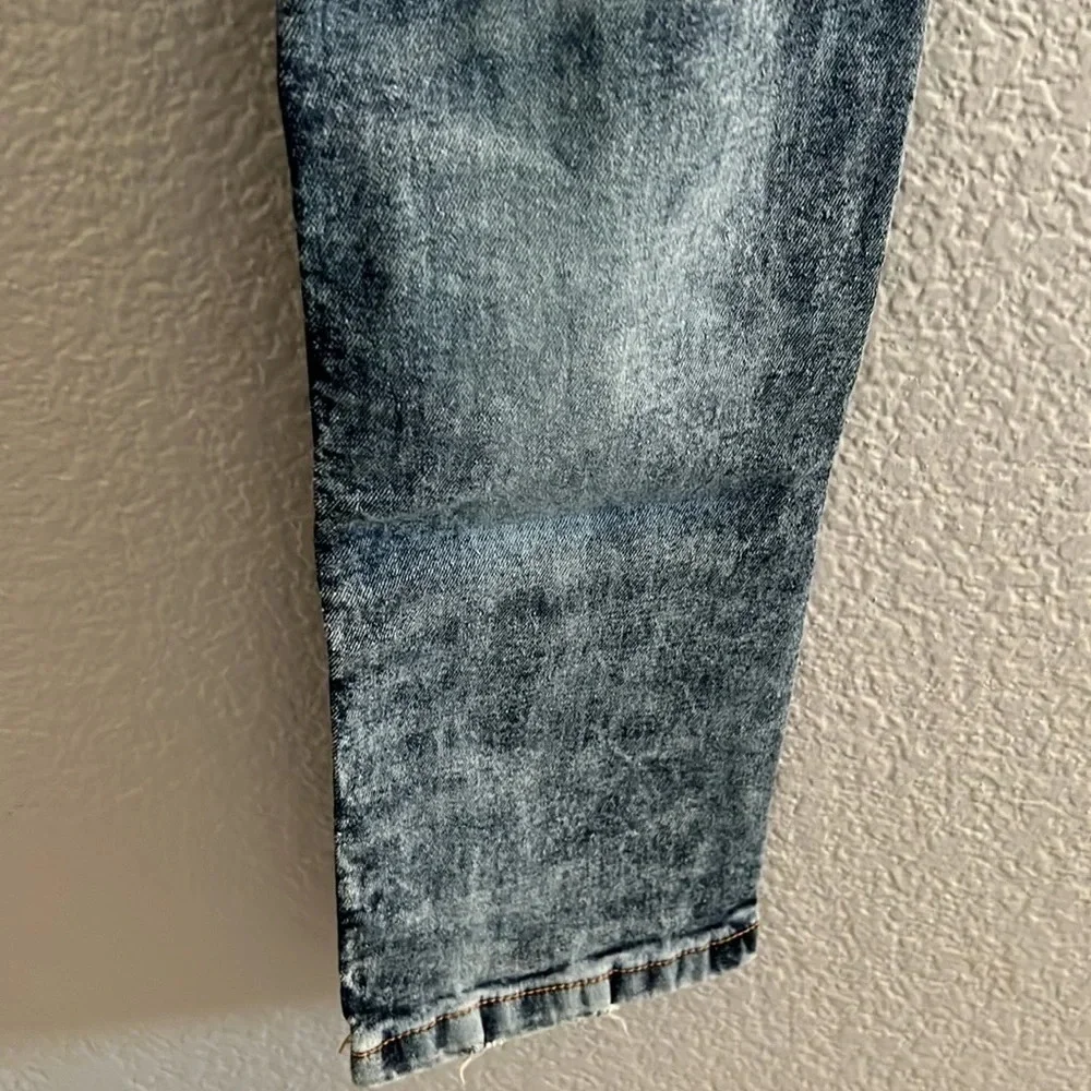 Evolution In Design Worked Up Hammer Loop Denim 34/32